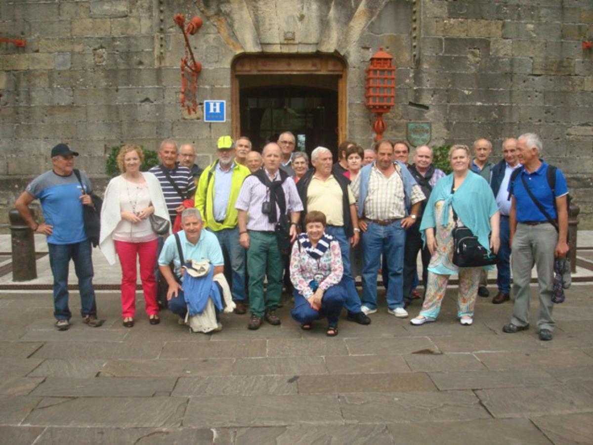 Foto de grupo de los participantes en la excursin