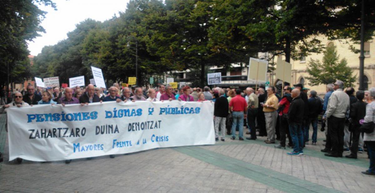 Manifestacin para exigir unas pensiones dignas para las personas mayores